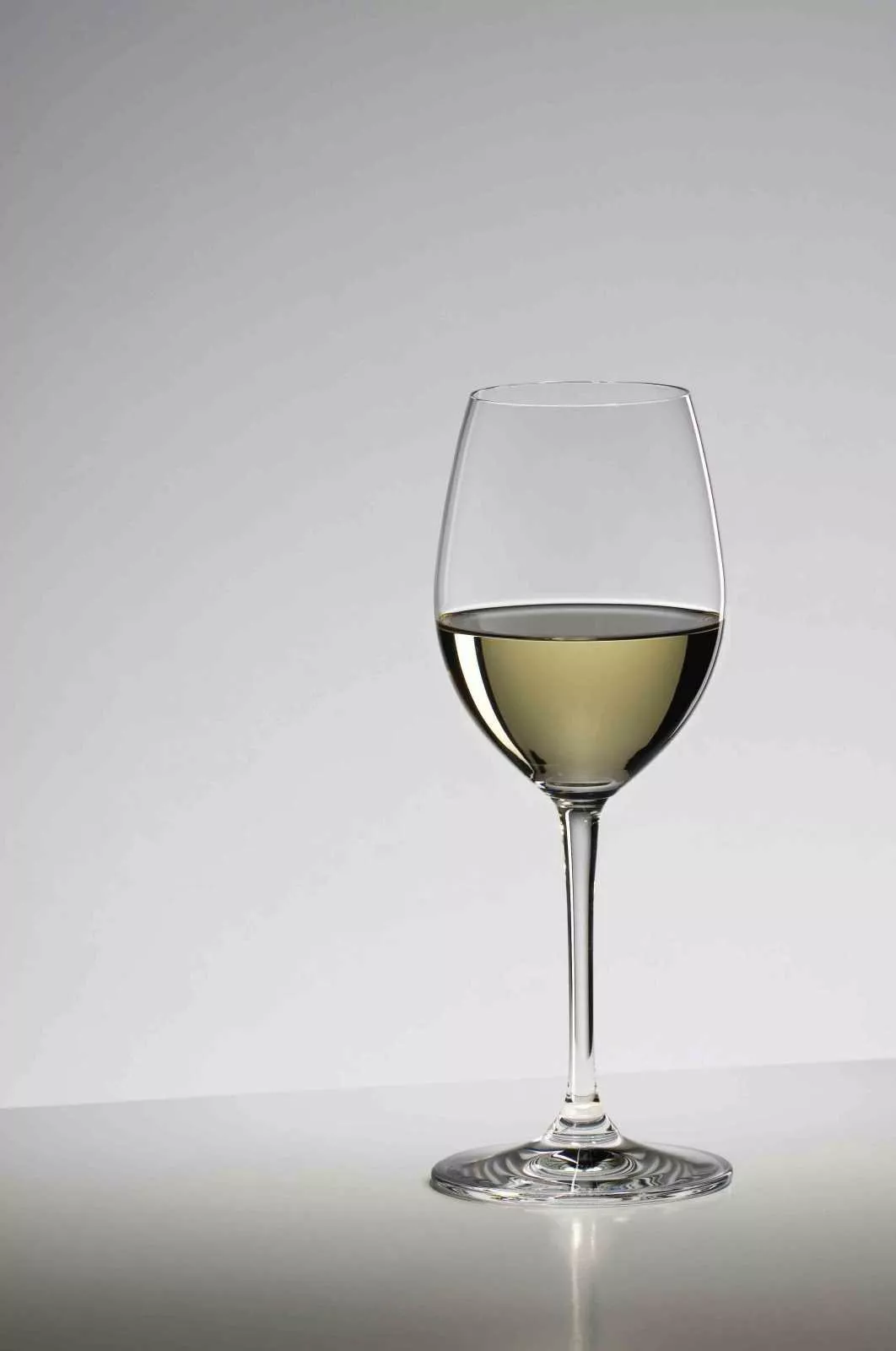 Нaбор бокалов для белого вина Sauvignon blanc Riedel Vinum, объем 0,35 л, 2 шт. (6416/33) - Фото nav 5