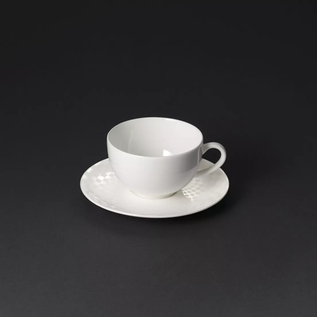 Блюдце для чашки эспрессо 11,3 см Dibbern Cross White Squares, диаметр 11,3 см (01 103 200 03) - Фото nav 3