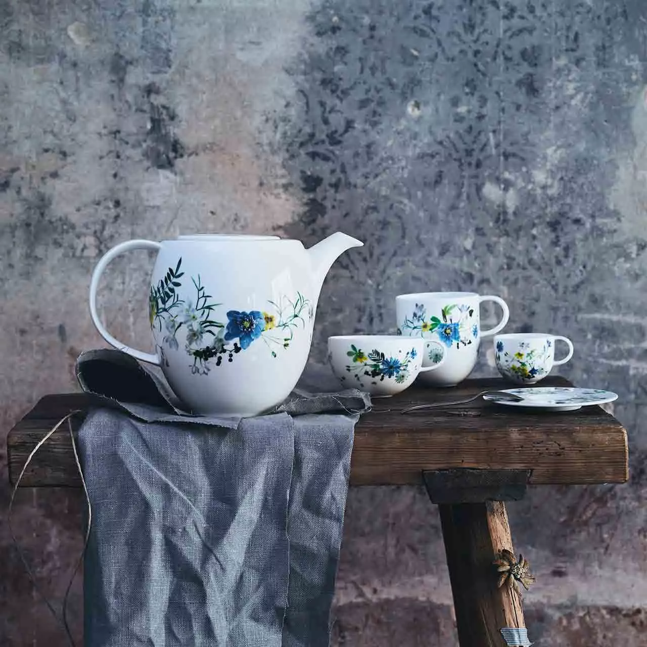 Чашка для чая/капучино Rosenthal Brillance Fleurs Des  Alpes, объем 0,25 л (10530-405108-14677) - Фото nav 4