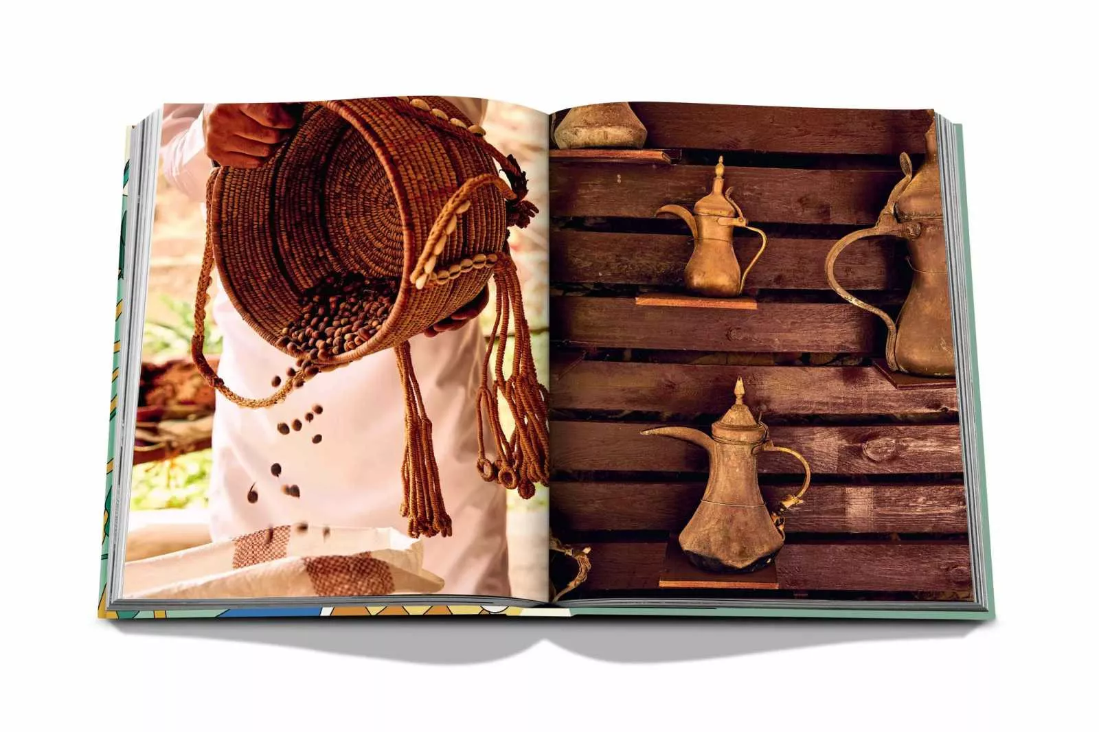 Книга "Saudi Coffee: The Culture of Hospitality" Assouline Classics Collection (9781649801722) - Фото nav 6