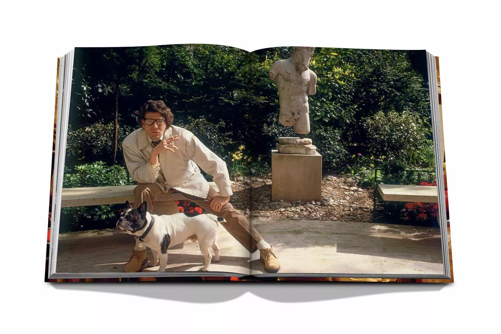 Книга "Yves Saint Laurent at Home" Assouline Classic Collection (9781649801234) - Фото nav 5
