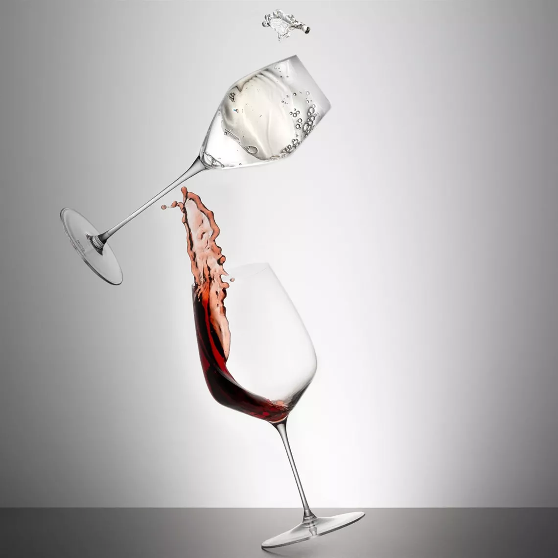 Набор бокалов для шампанского Riedel Veloce, объем 0,327 л, 2 шт (6330/28) - Фото nav 5