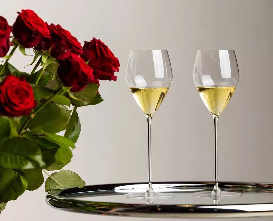 Набор бокалов для шампанского Riedel Veloce, объем 0,327 л, 2 шт (6330/28) - Фото nav 3