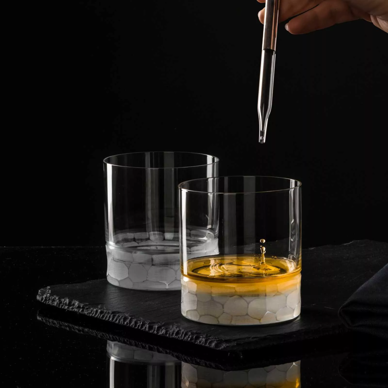 Набор стаканов для виски Eisch Hamilton, объем 0,4 л 2 шт (15006140) - Фото nav 3